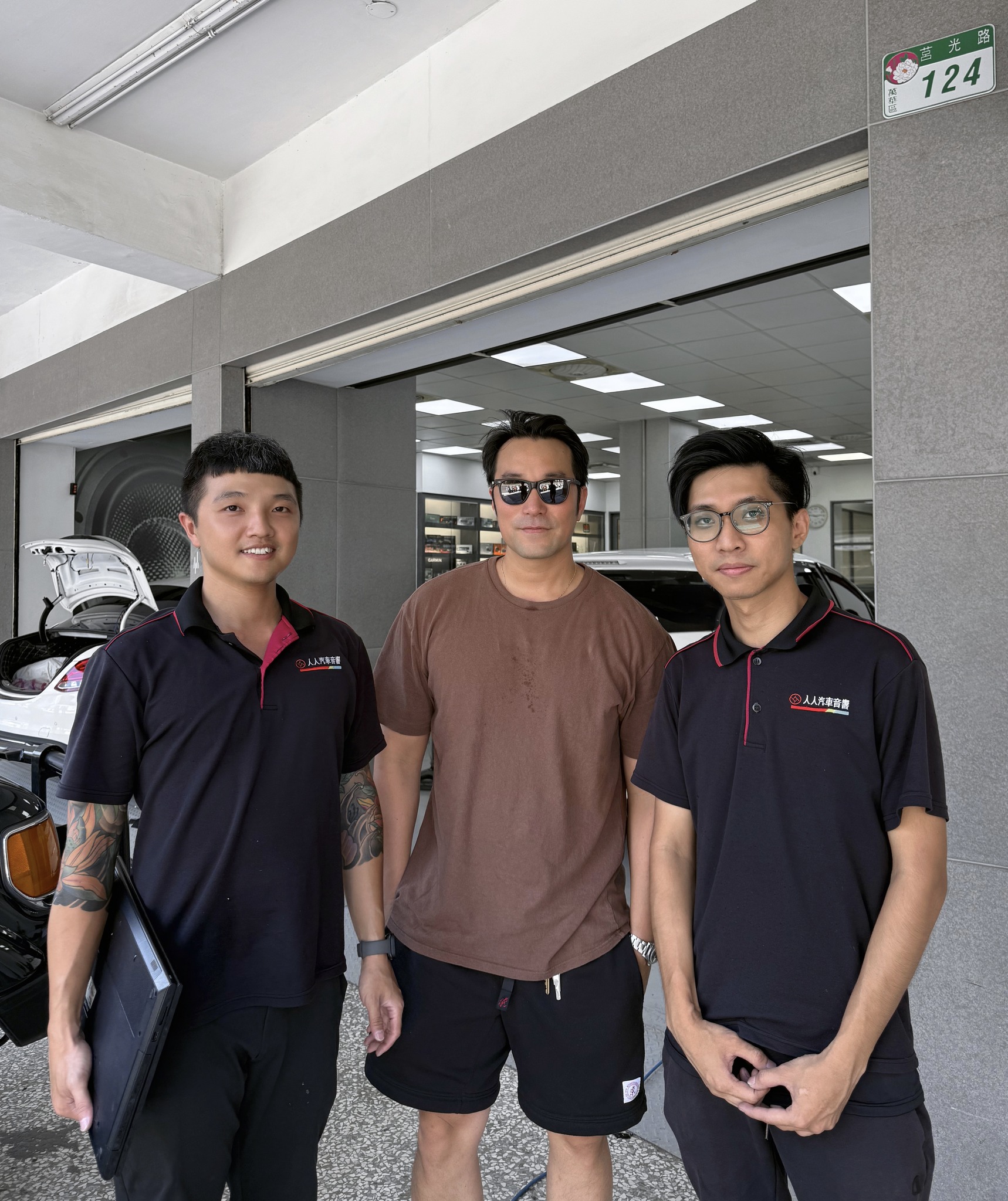 人人汽車音響-台北萬華汽車音響-中華汽車音響